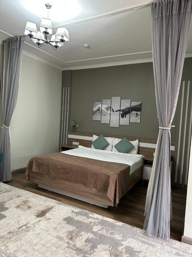 Gоlden Dragon Villa Hotel Bishkek Luaran gambar