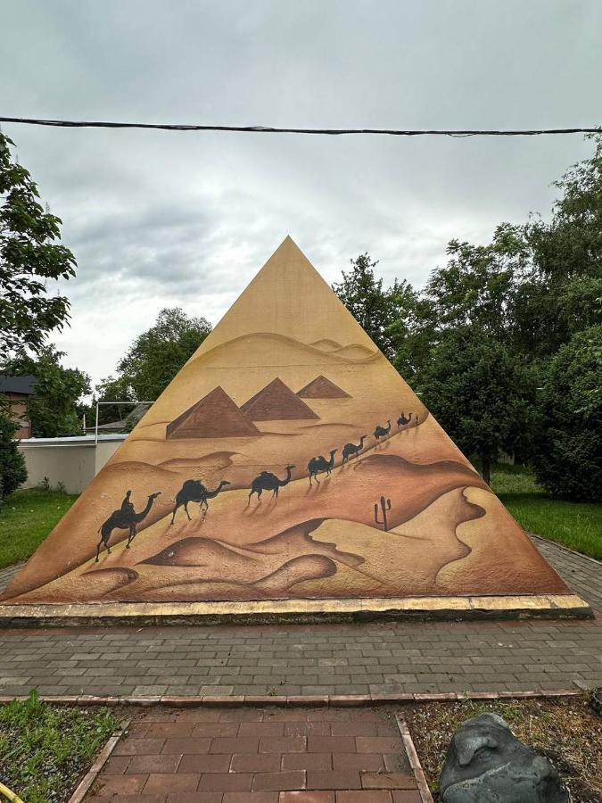 Gоlden Dragon Villa Hotel Bishkek Luaran gambar