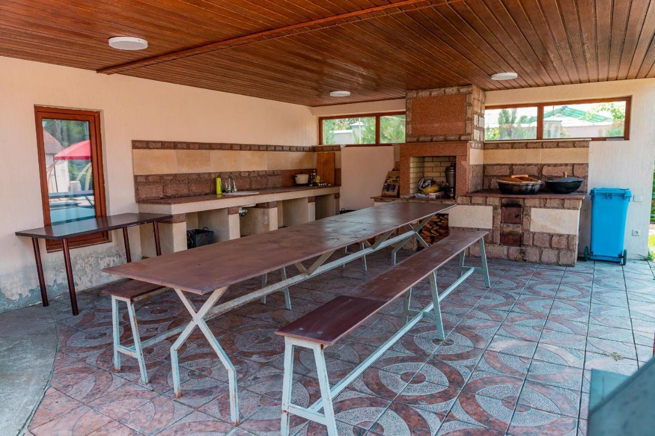 Gоlden Dragon Villa Hotel Bishkek Luaran gambar