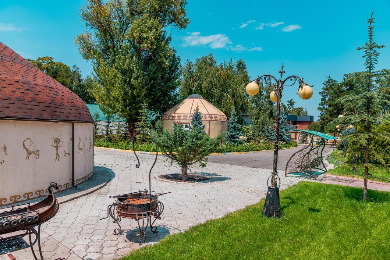 Gоlden Dragon Villa Hotel Bishkek Luaran gambar