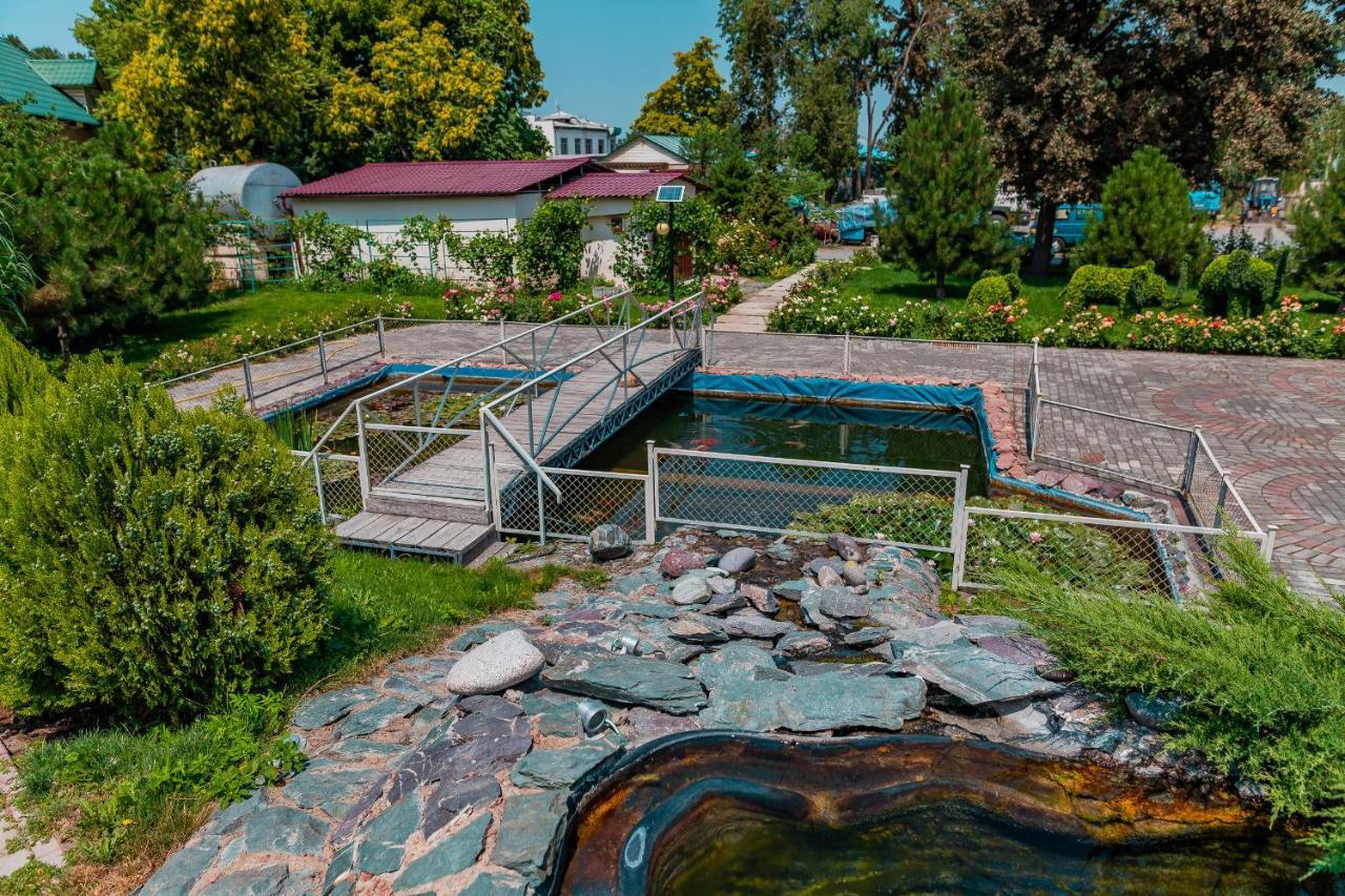 Gоlden Dragon Villa Hotel Bishkek Luaran gambar